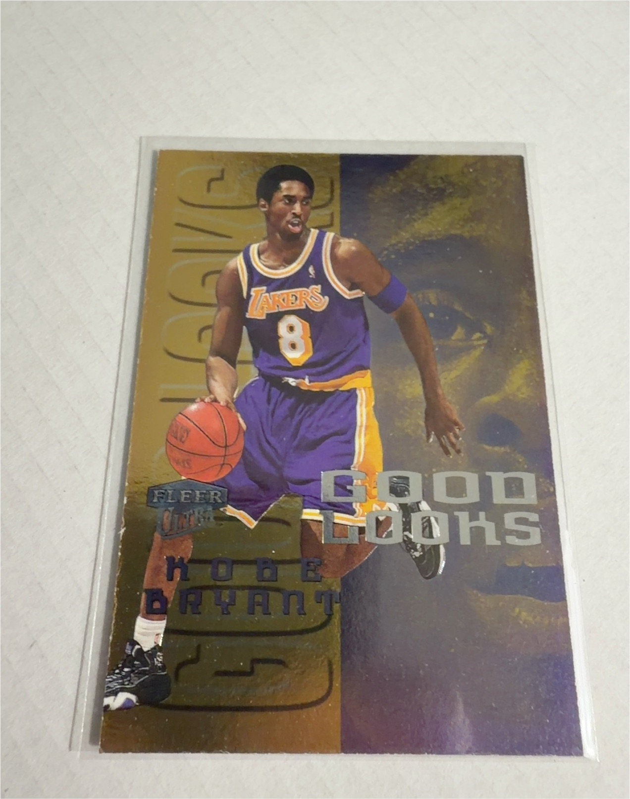 1999 Ultra Good Looks #6 Kobe Bryant — front