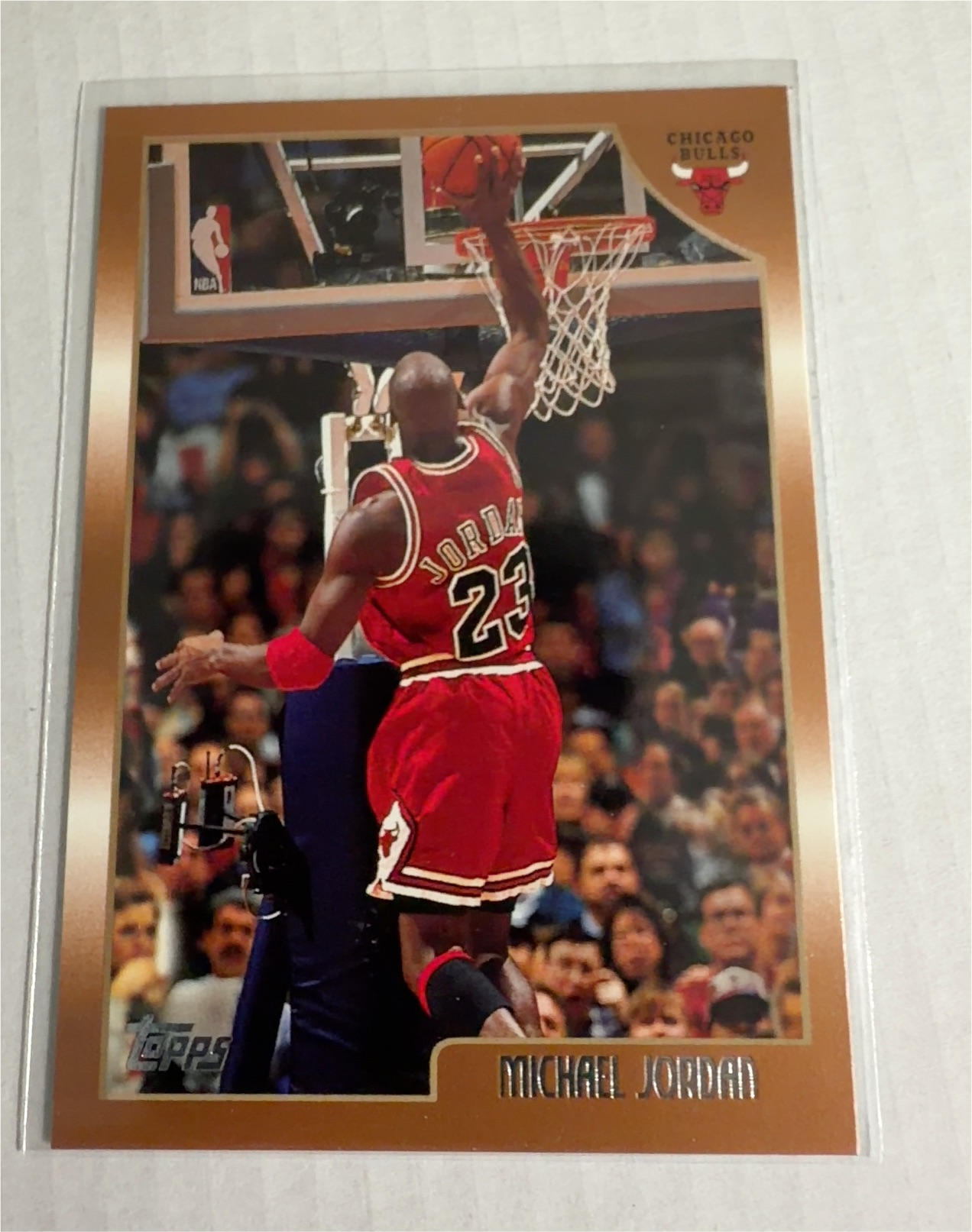 1998 Topps #77 Michael Jordan — front
