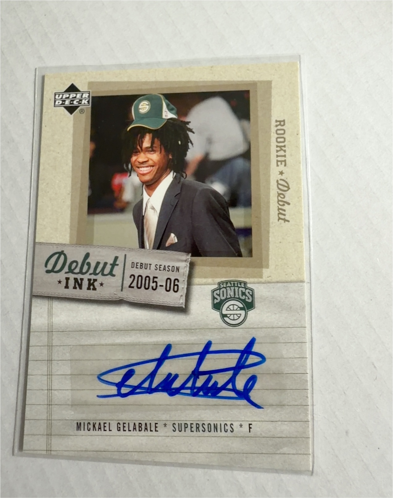 2005-06 Upper Deck Rookie Debut Debut Ink Mickael Gelabale — front