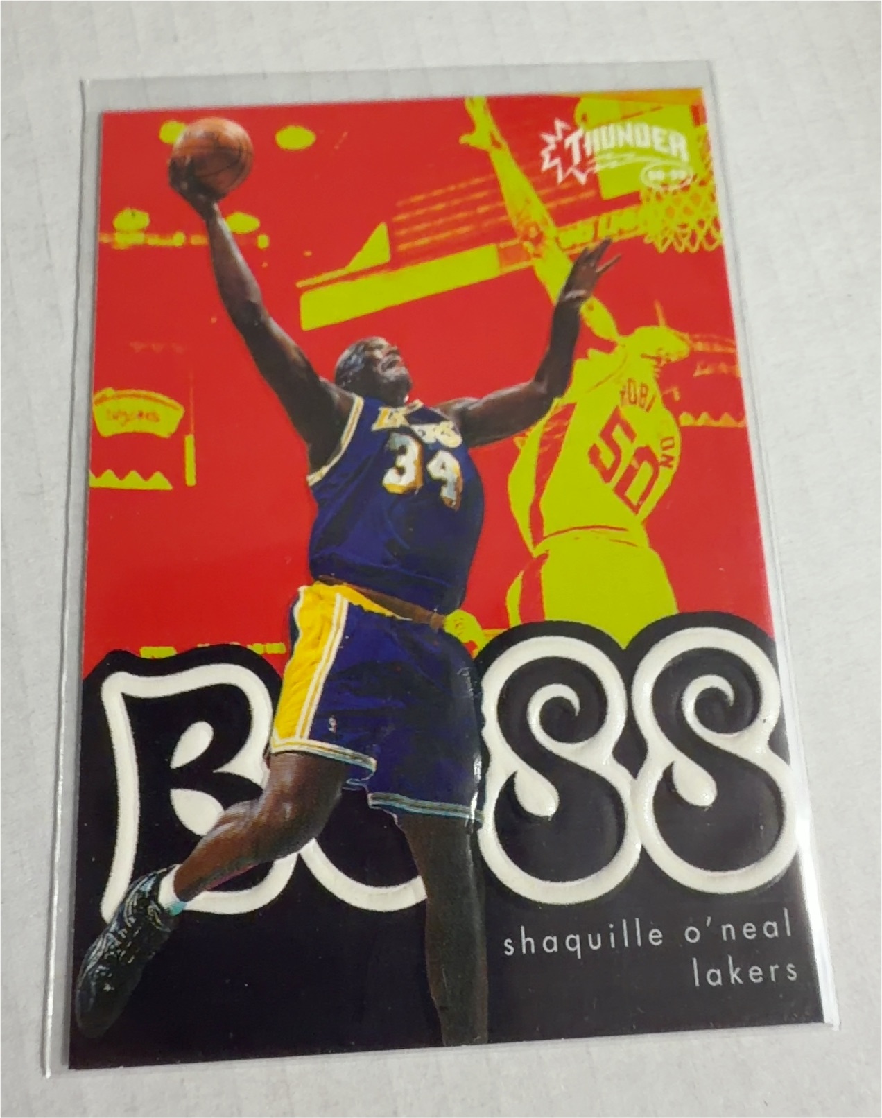 1998 Skybox Thunder Boss #13 Shaquille O'neal — front