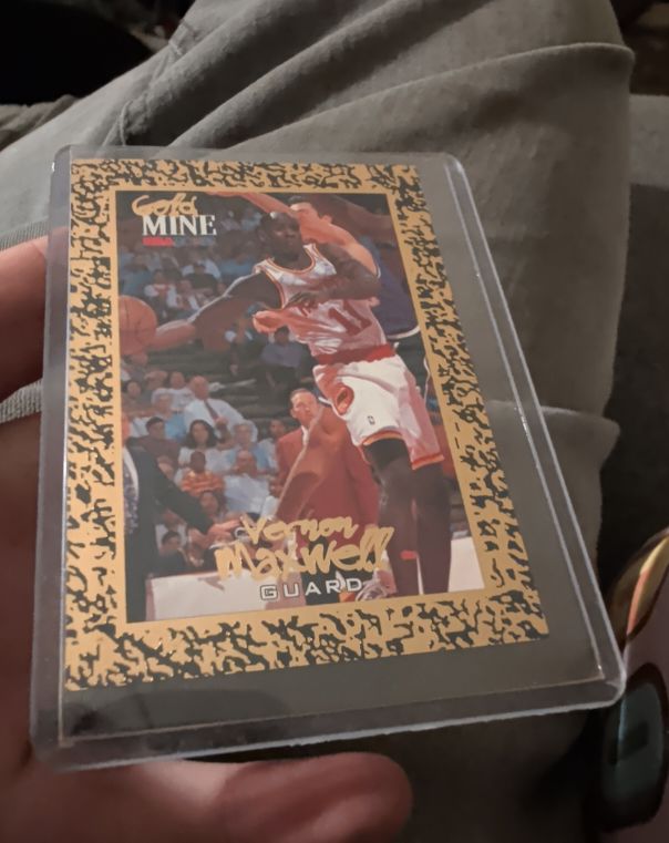 1994 Hoops #437 Vernon Maxwell — front