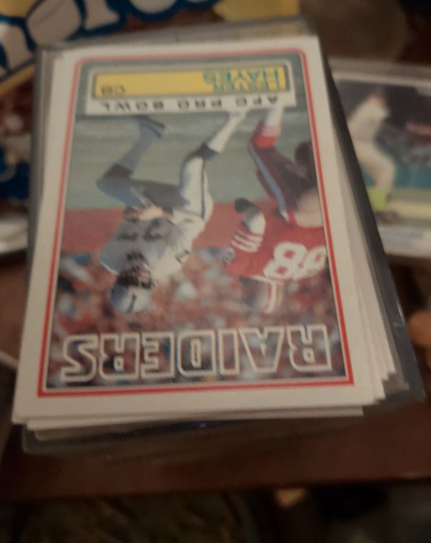 1983 Topps #301 Lester Hayes — front