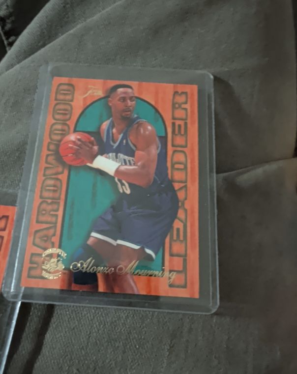 1995 Fleer Flair Hardwood Leaders #3 Alonzo Mourning — front