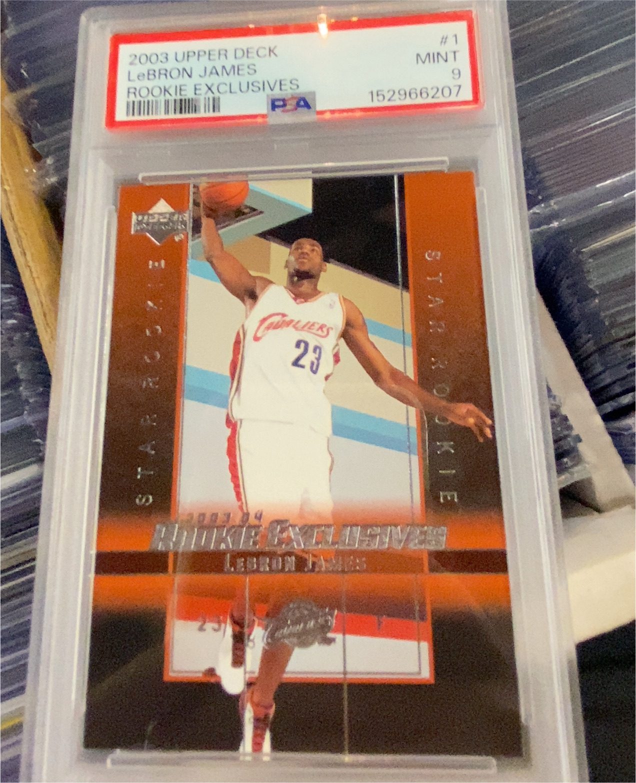 2003 Upper Deck Rookie Exclusives #1 LeBron James — front