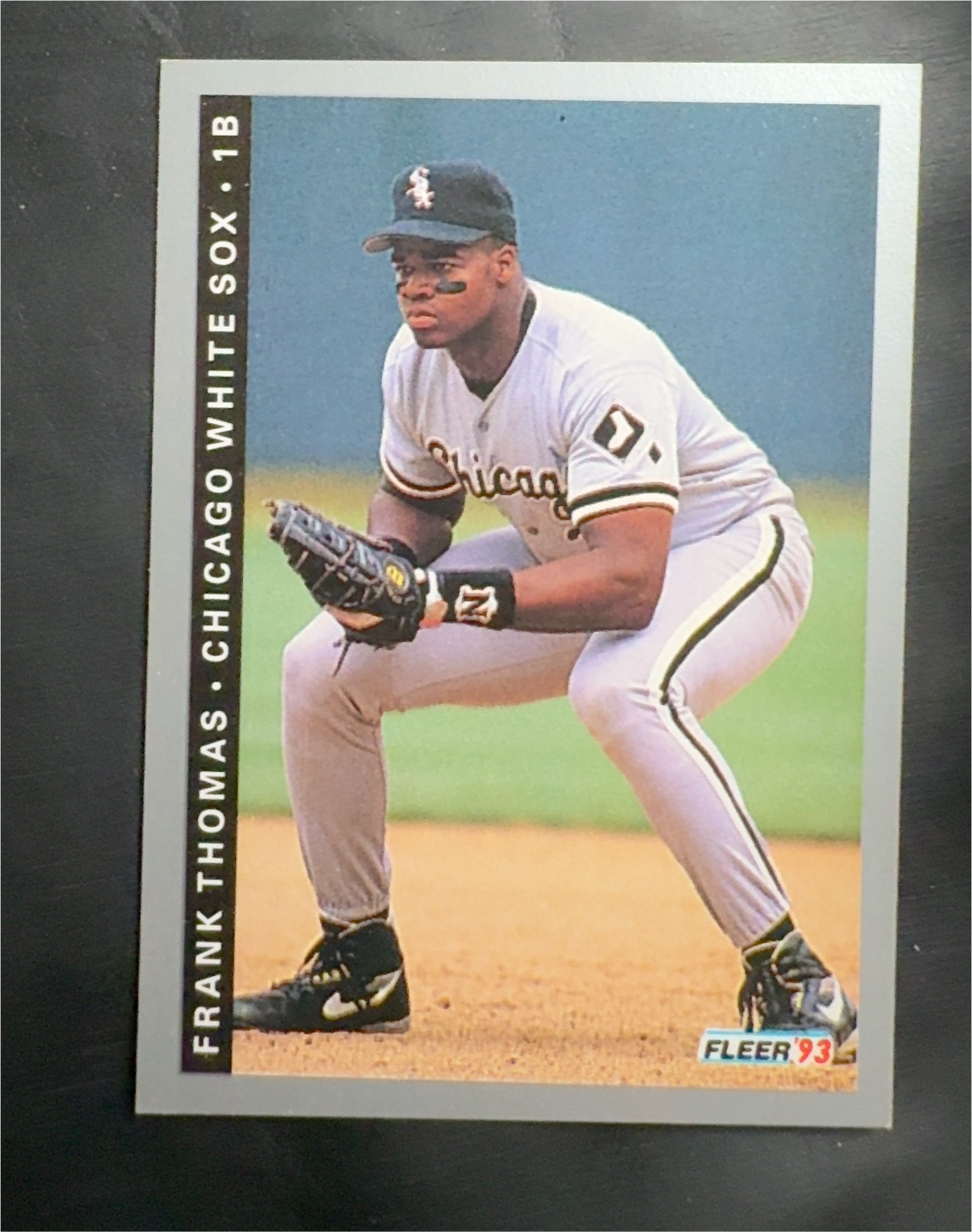 1993 Fleer #210 Frank Thomas — front