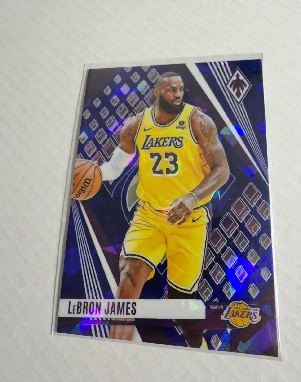 2023 Panini Phoenix #211 LeBron James — front