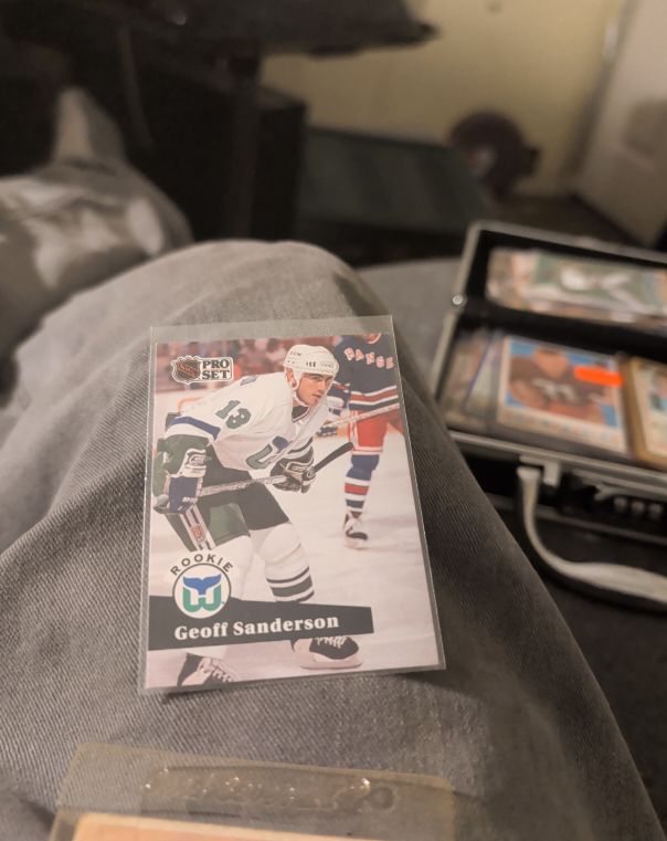 1991 Upper Deck #588 Geoff Sanderson — front