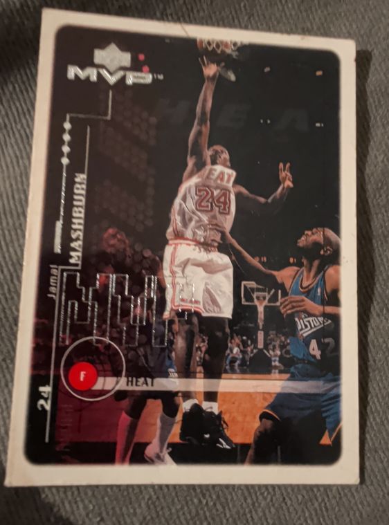 1999 Upper Deck MVP #83 Jamal Mashburn — front