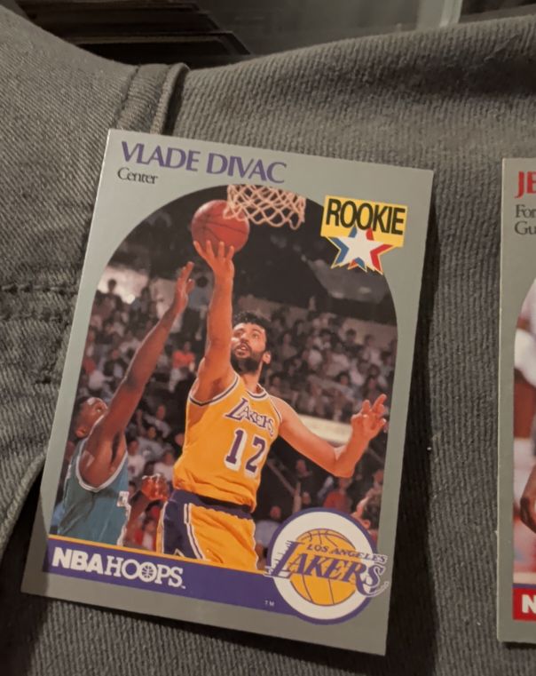 1990 Hoops #154 Vlade Divac — front