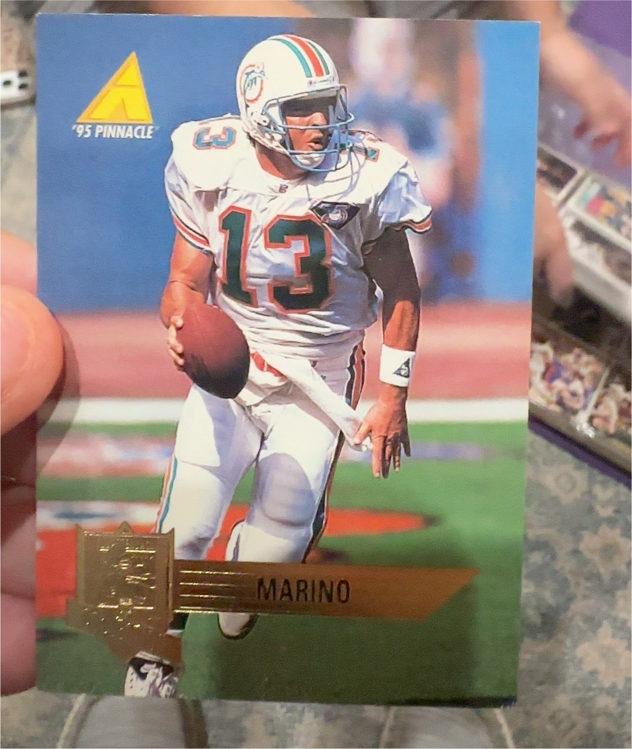 1995 Pinnacle Club Collection #13 Dan Marino — front