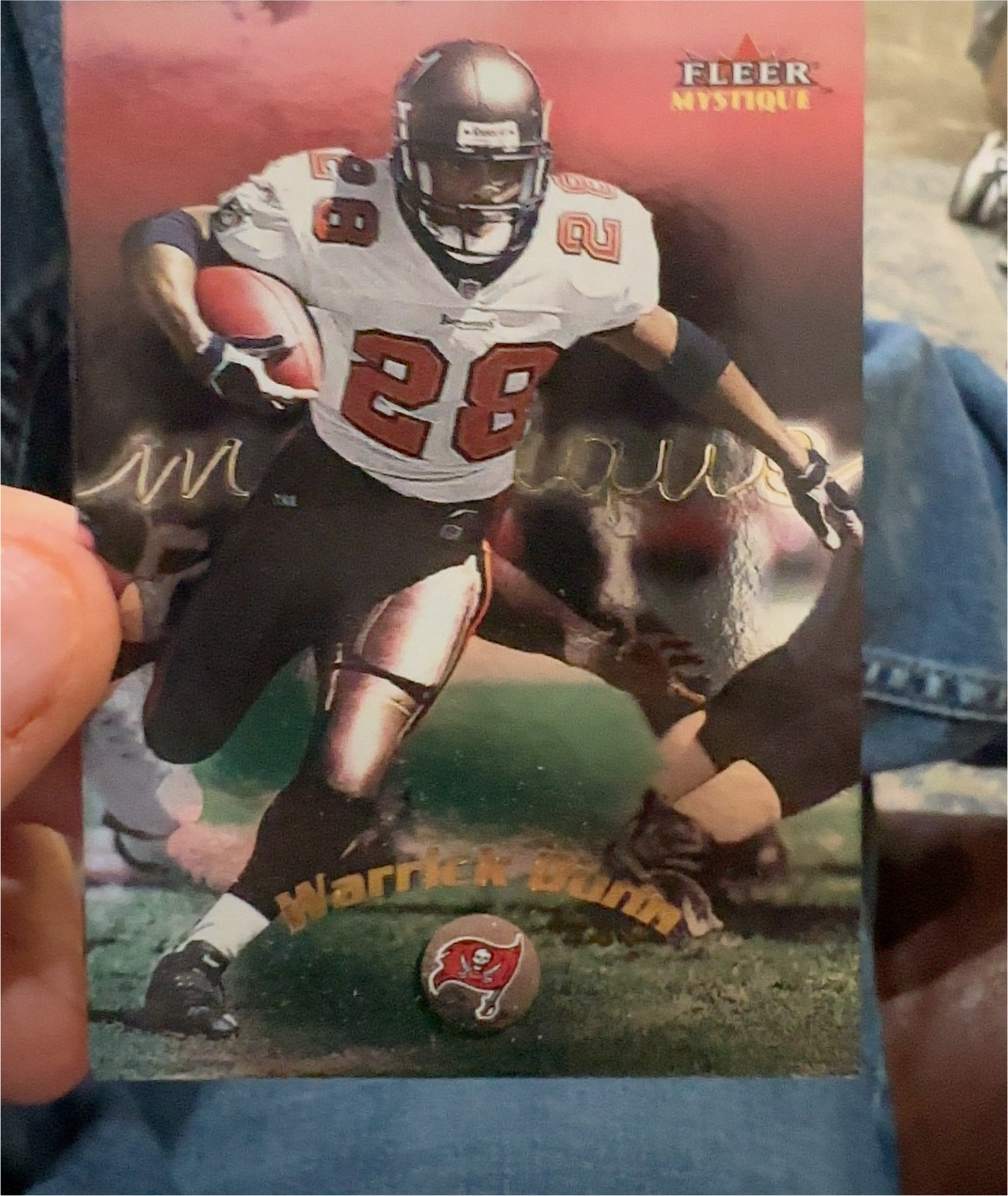 2000 Fleer Mystique #70 Warrick Dunn — front