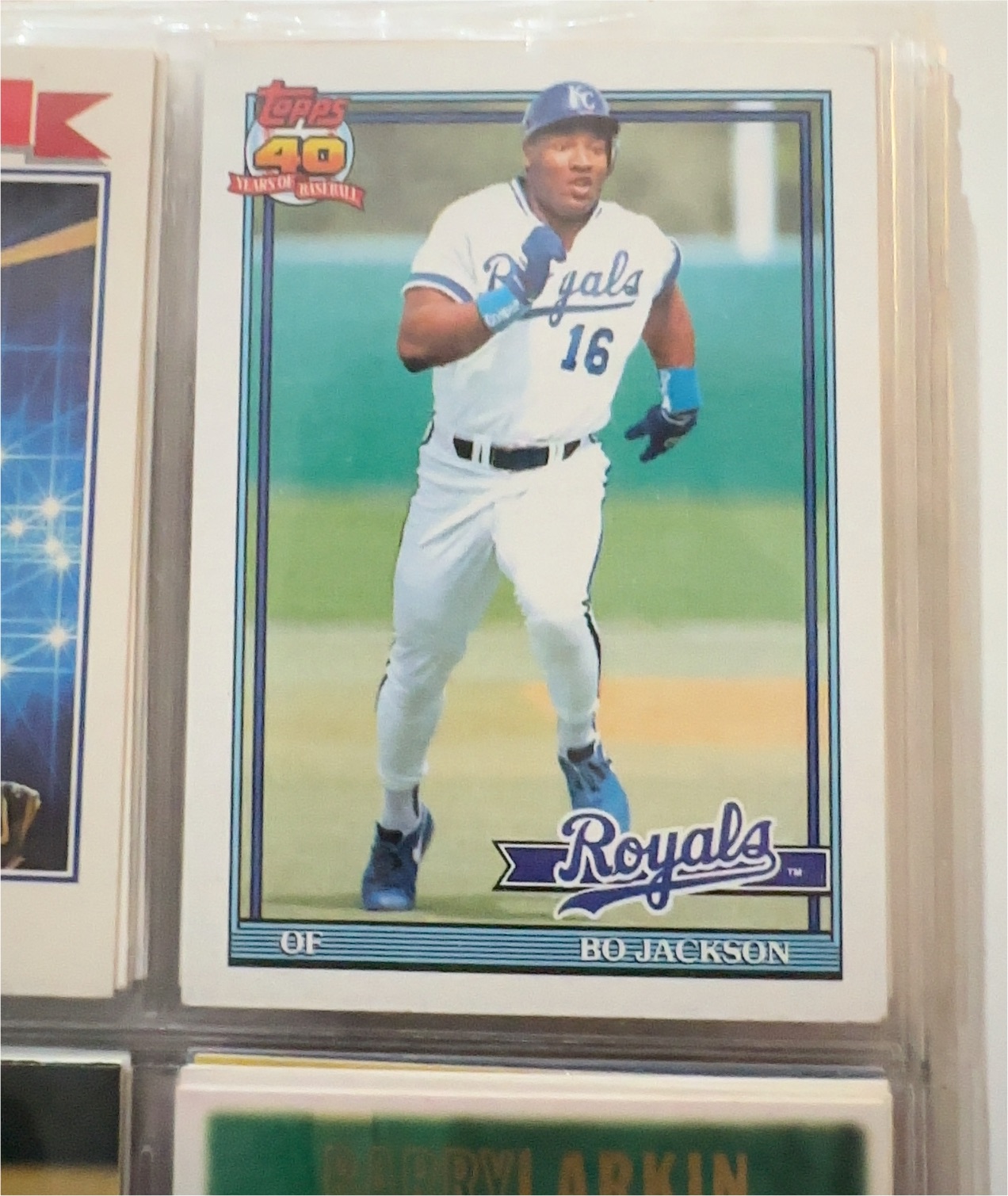 1991 Topps #600 Bo Jackson — front