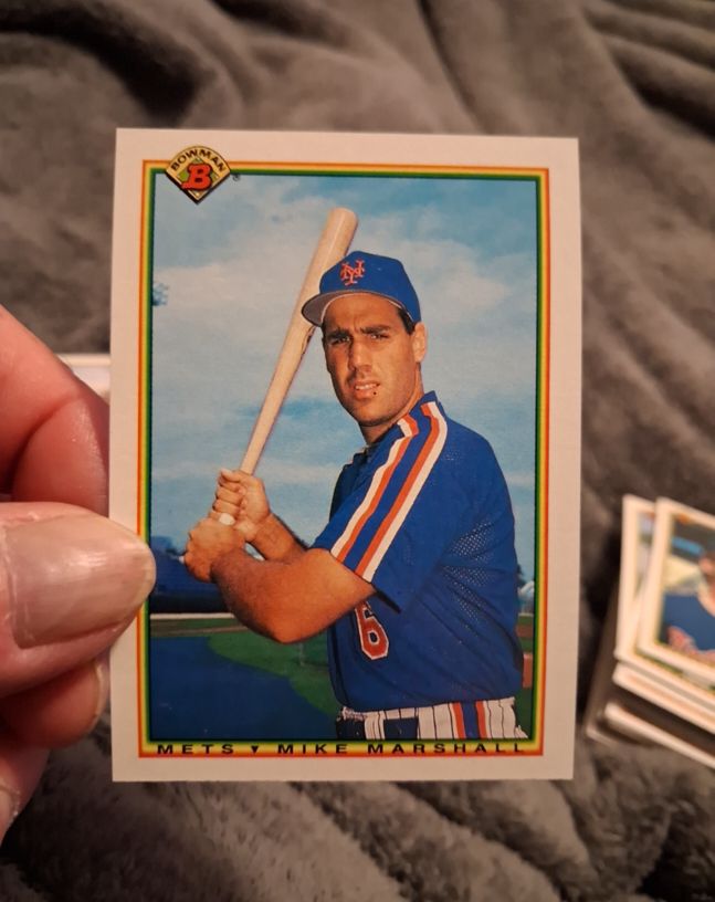 1990 Bowman #132 Mike Marshall — front