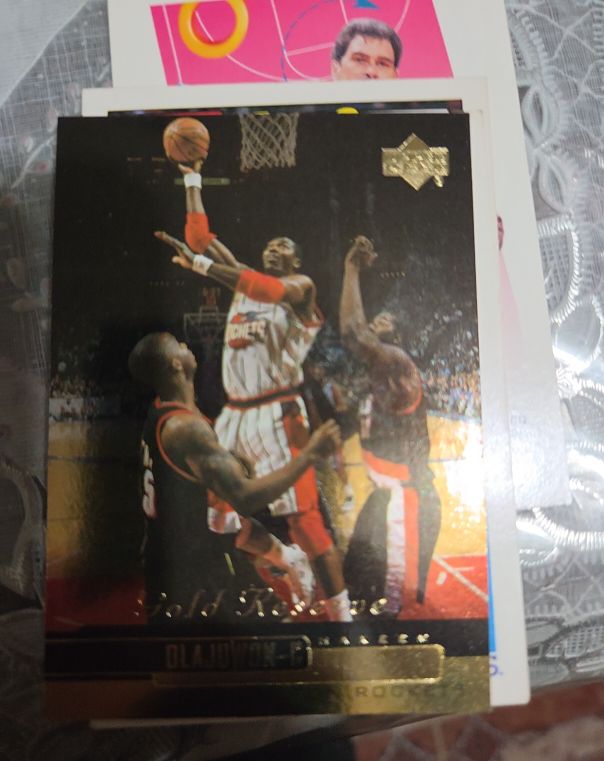 1994 Upper Deck #13 Hakeem Olajuwon — front