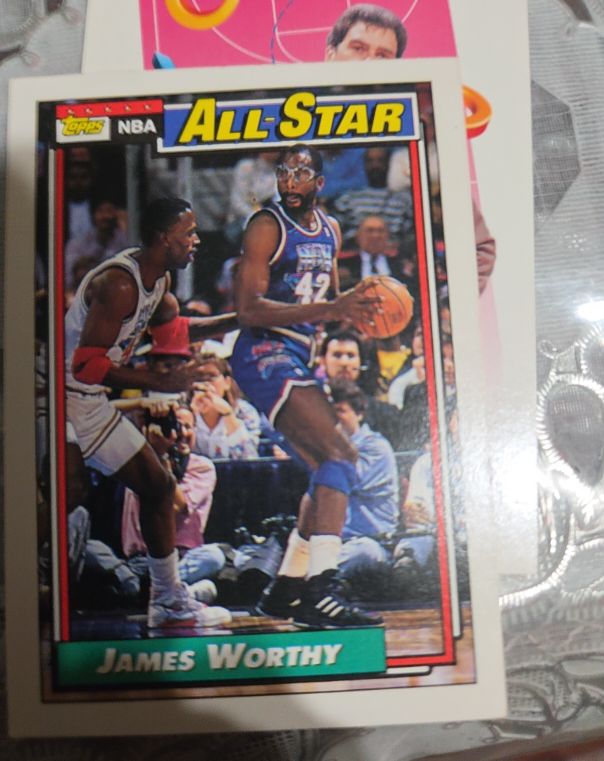 1992 Topps #108 James Worthy — front