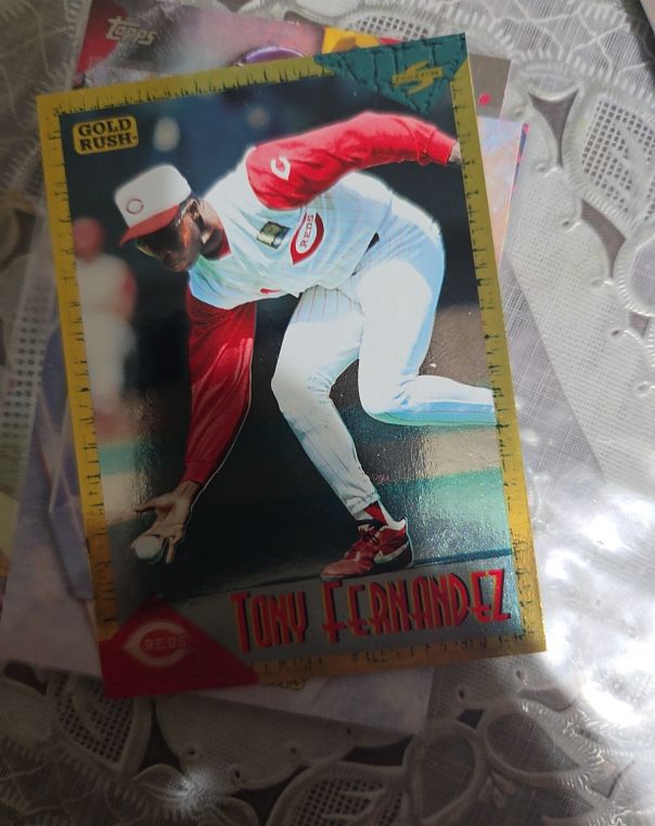 1994 Score Rookie Traded #RT39 Tony Fernandez — front