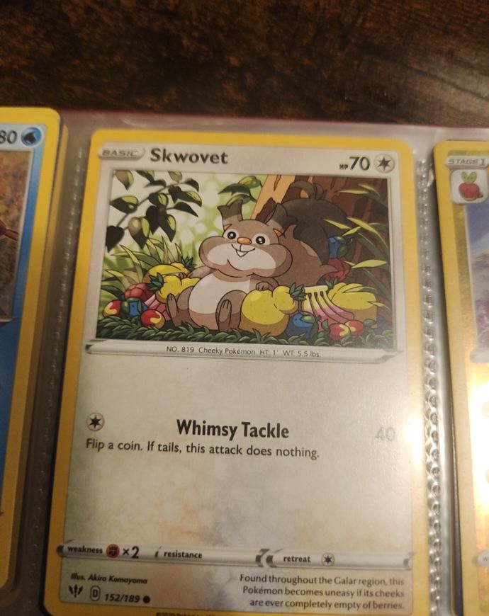 Pokemon Darkness Ablaze #152 Skwovet — front