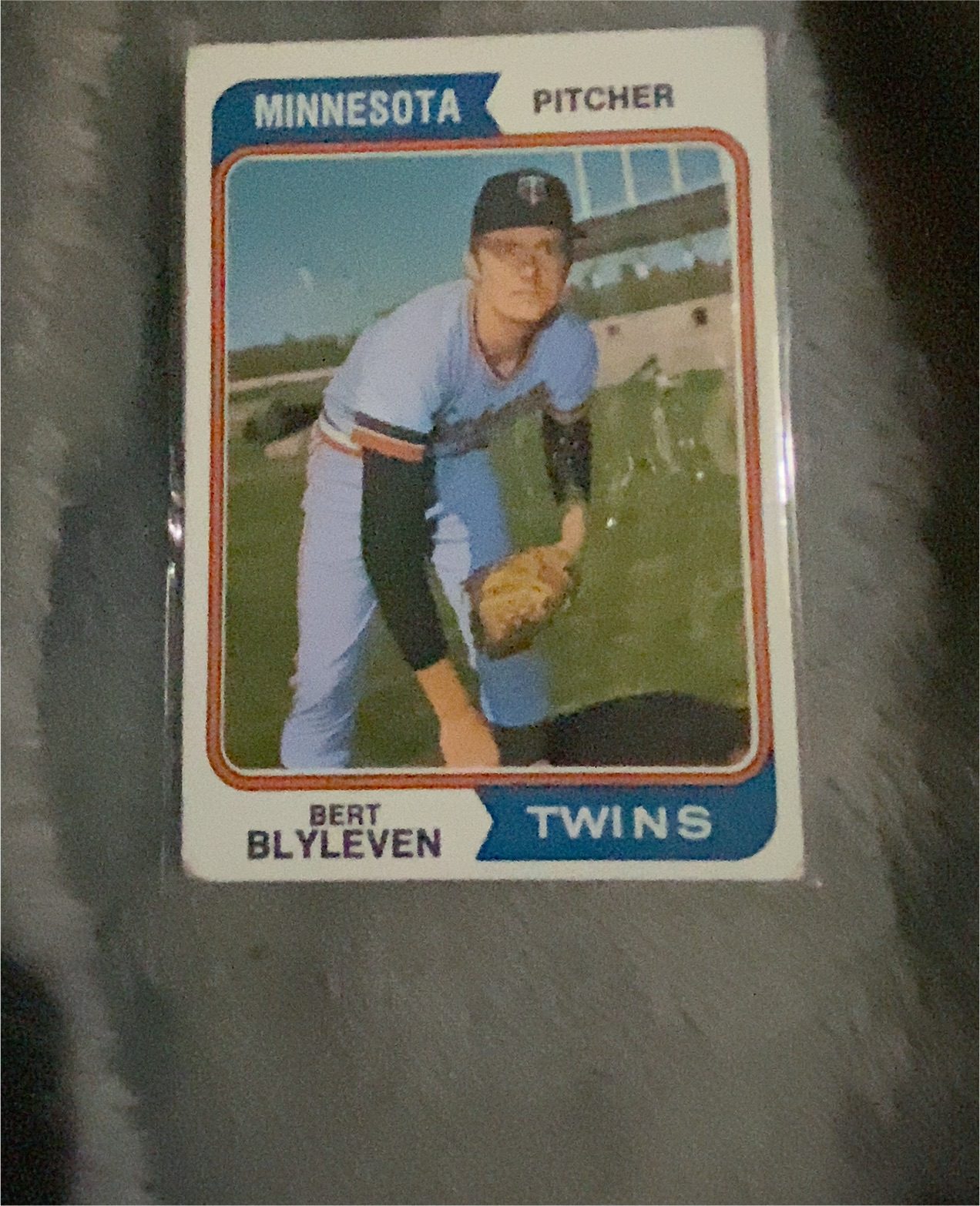 1974 Topps #98 Bert Blyleven — front